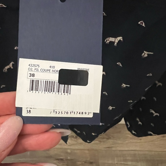 Gant Women's navy Button Down Shirt with Horse motif sz 38 (M/L) NWT - Picture 2 of 10
